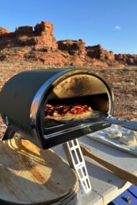 et voila catering pizza oven canyonlands colorado 200x300