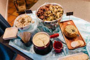 et voila catering ponderosa portraits black diamond lodge fondue 300x200
