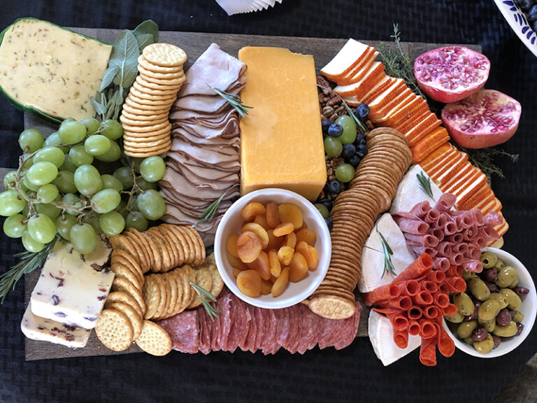 Cafeventure charcuterie catering 768x576
