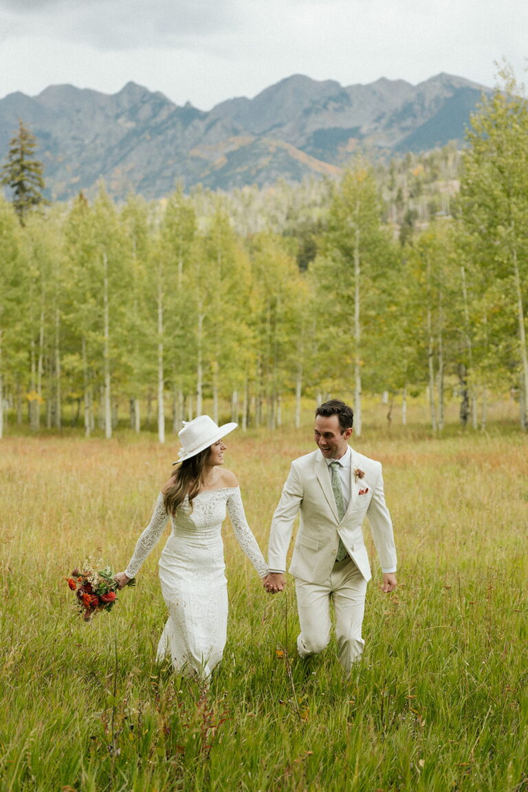 Madeline Gabe BlackDiamondLodge Wedding SneakPeeks 8298 1 768x1151