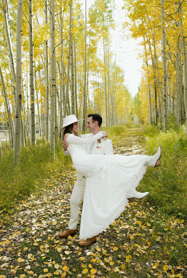 Madeline Gabe BlackDiamondLodge Wedding SneakPeeks 8479 1 768x1141