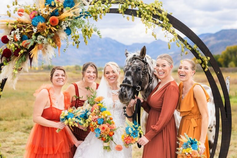 wild poppy events julien kibler photography bridal party horse 768x512