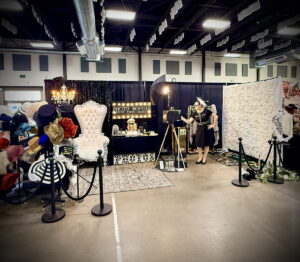 Durango Weddings Magazine Photo Bougie Booth 1 300x262