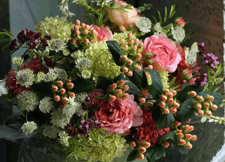 uncommon arrangement stephanie 1 768x554