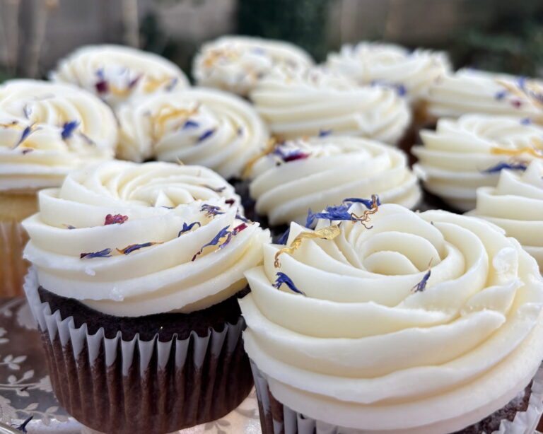 wedding collective 260055440664150 6557131115119622893 Cupcakes with Dried Florals Sweet Pea Bakery 1 768x614