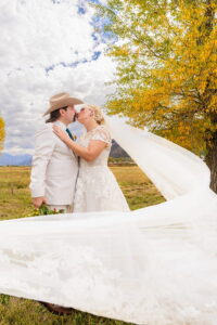 wild poppy events julien kibler photography veil tree 200x300