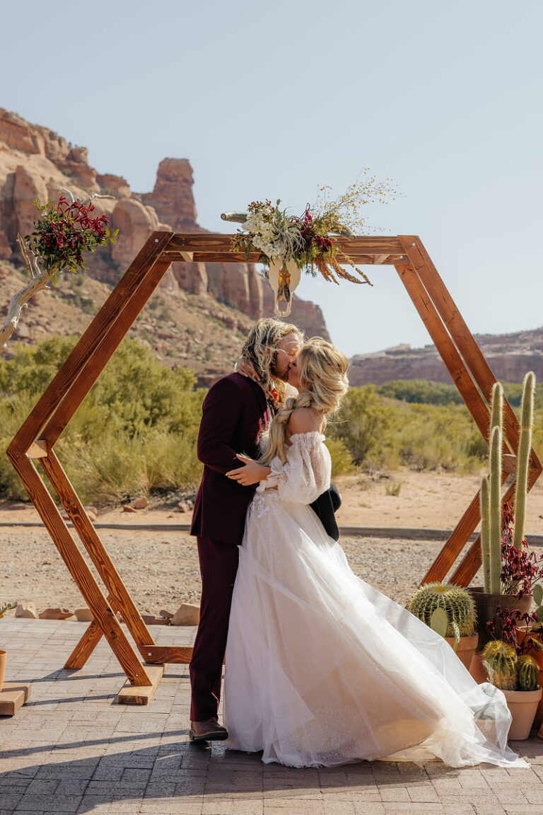 Red Earth Venue Moab Wedding Styled Shoot Izzy Britton 187 1 768x1152
