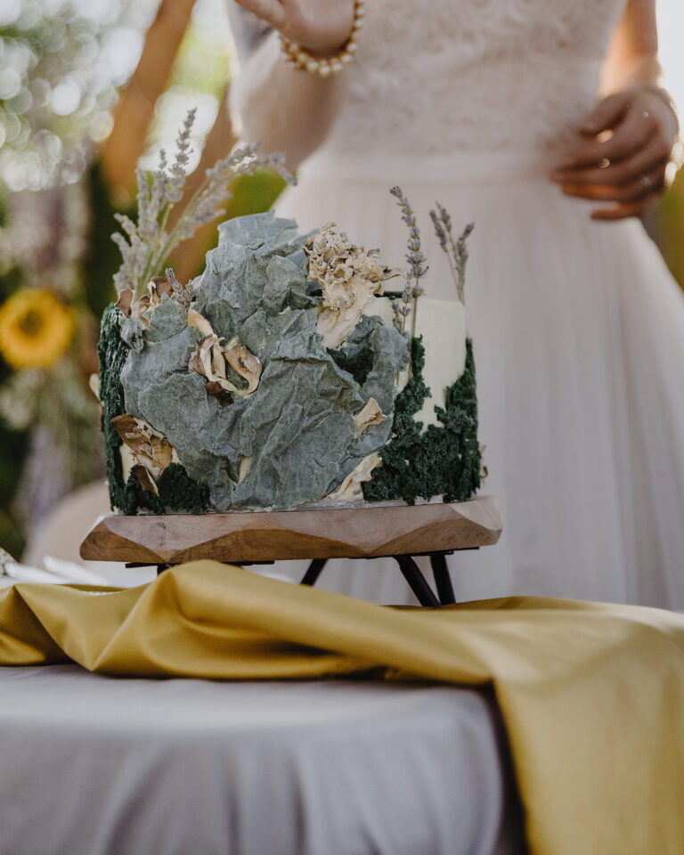 lets get caked claire gutierrez photography vegan wedding cake 768x960